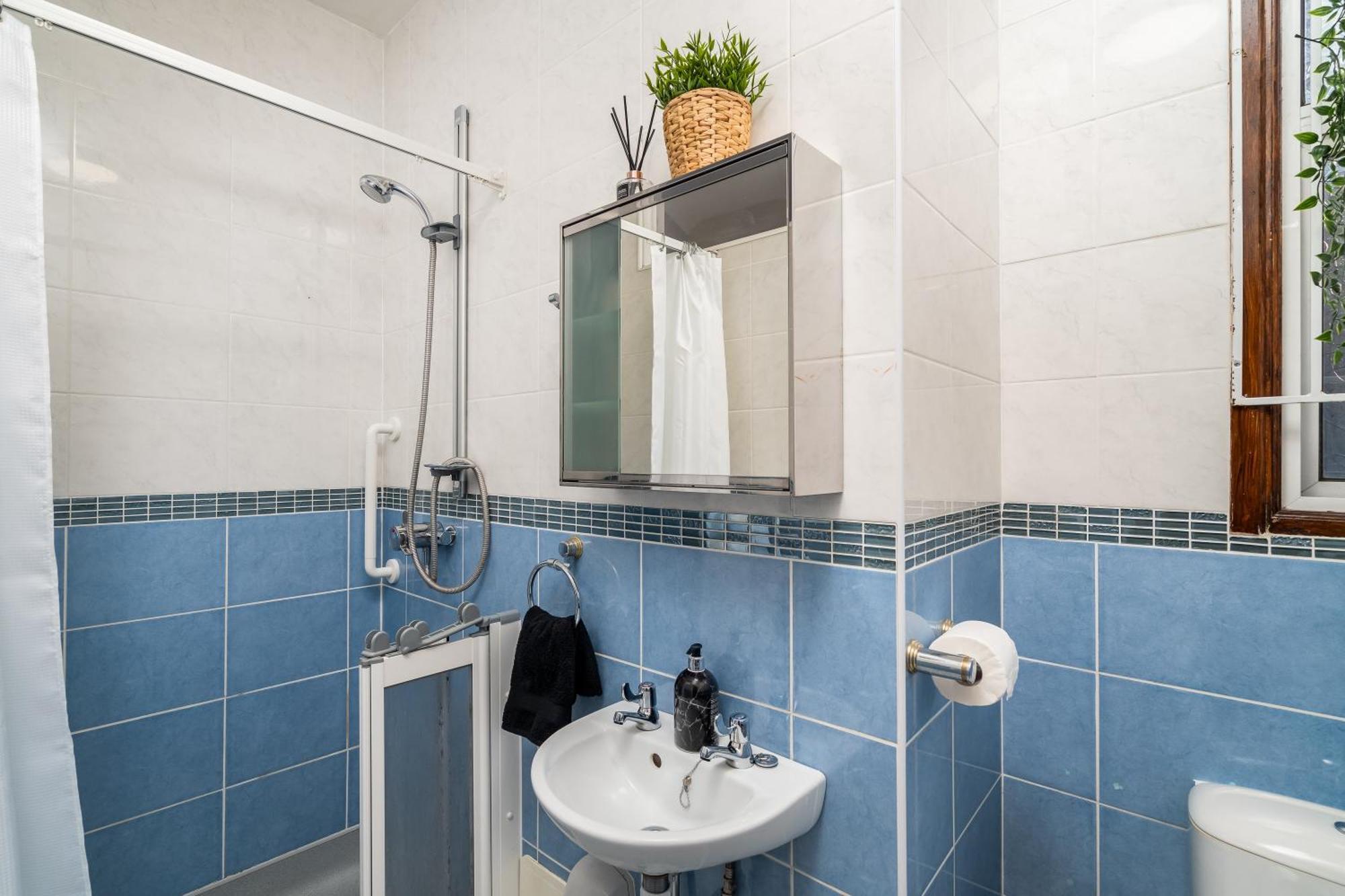 Homely And Stylish Apartment With A Garden In East Finchley Лондон Екстер'єр фото