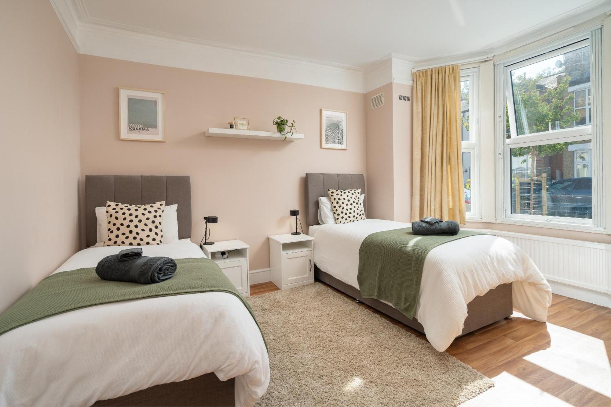 Homely And Stylish Apartment With A Garden In East Finchley Лондон Екстер'єр фото